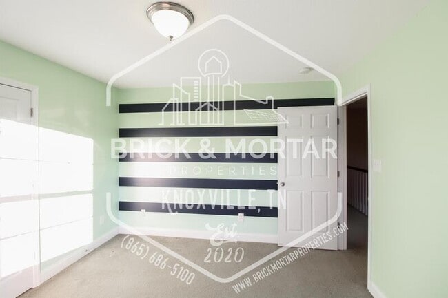 Building Photo - 3305 Grassy Pointe Ln