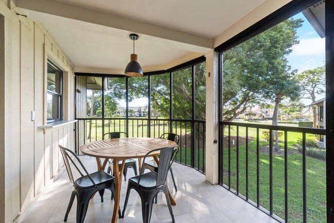 Building Photo - 17138 Waterbend Dr