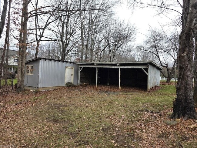 Building Photo - 1085 Brown Rd