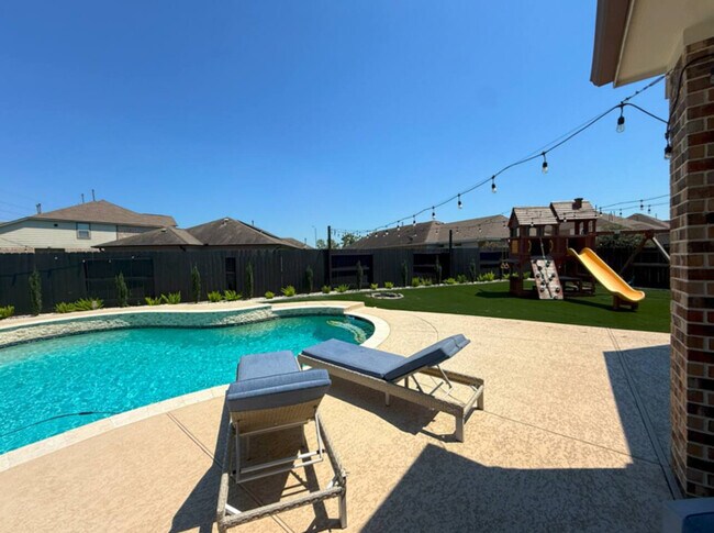Building Photo - 11347 Needlerock Ct