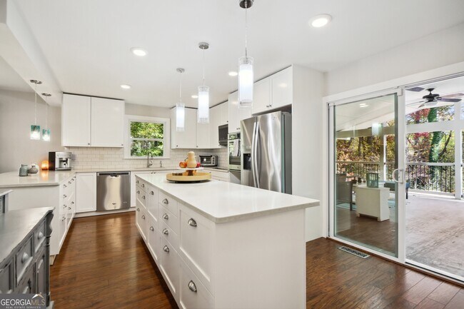 Building Photo - 515 Rock Shadow Ct