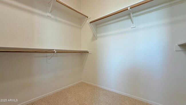 Building Photo - 3316 E Kingbird Pl