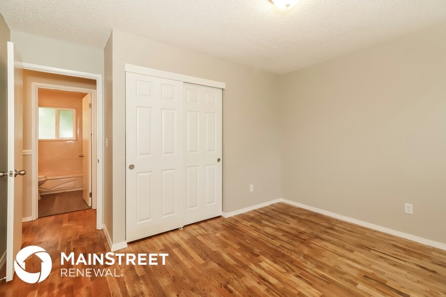 Building Photo - 4202 79th Ave W