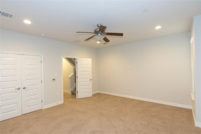 Building Photo - 12205 Terraza Cir