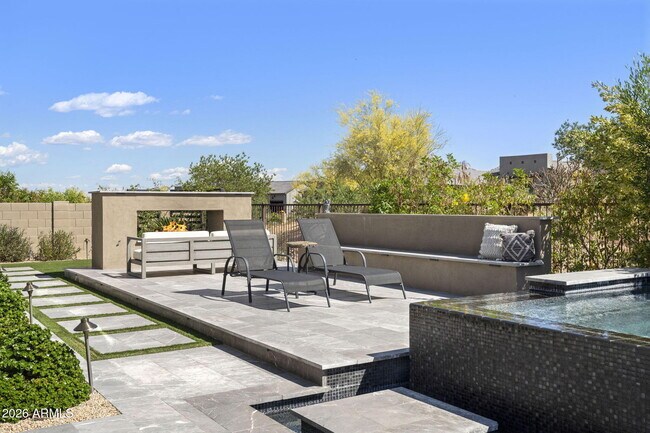 Building Photo - 13267 E Ranch Gate Rd