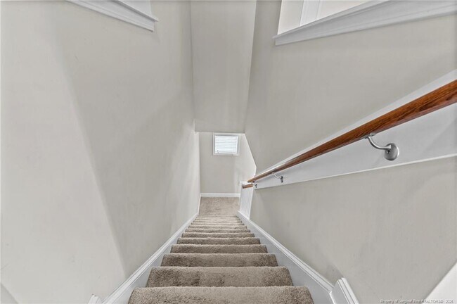 Building Photo - 789 Equestrian Way