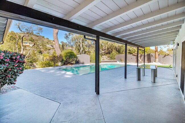 BACKYARD - 16047 Meadowcrest Rd