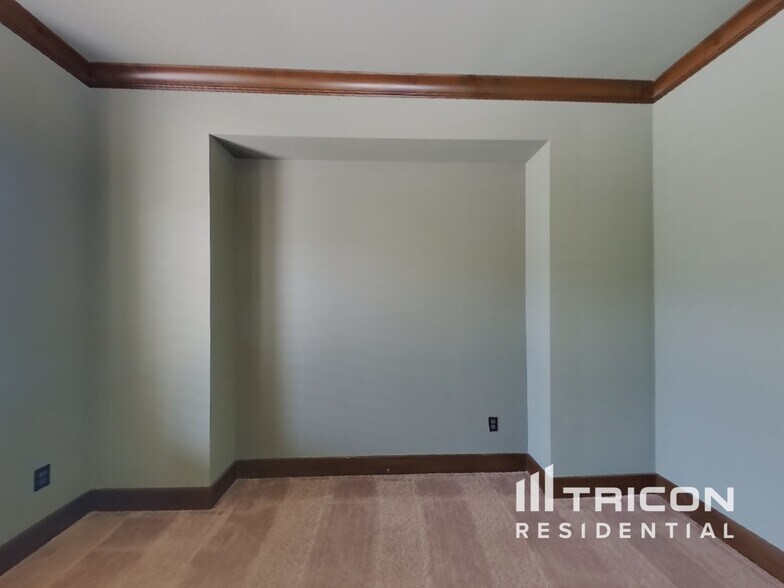 Building Photo - 20924 W 68th St