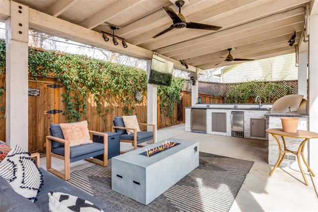 Building Photo - 1600 Fairmount Ave