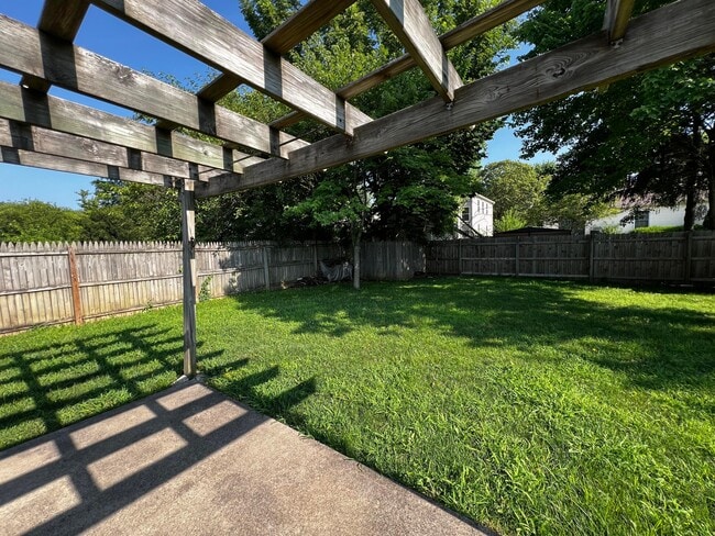 Building Photo - 2470 Dunsworth Dr
