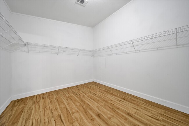 Building Photo - 31324 Knebel Rd