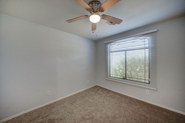 Building Photo - 12010 W Camino Vivaz