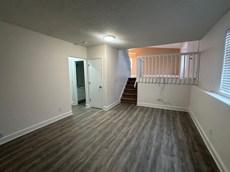 Building Photo - 5829 Stanhope Rd