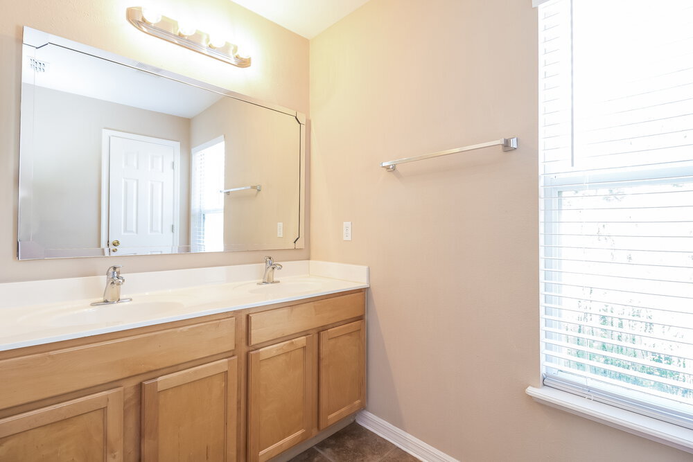 Building Photo - 1113 Benan Ct