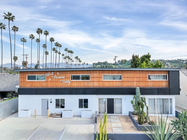 Building Photo - 2561 W Ave 30