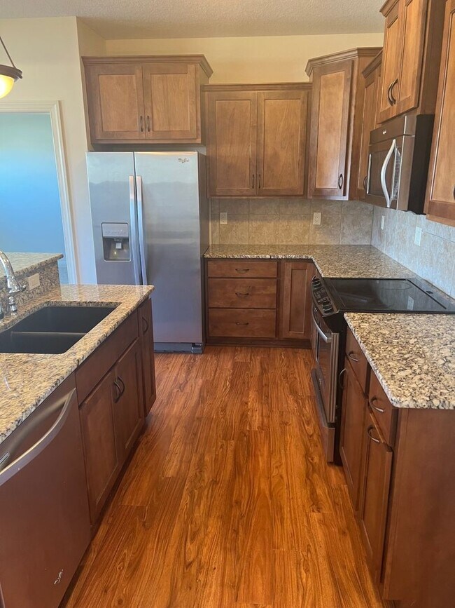 Building Photo - 2712 London Dr