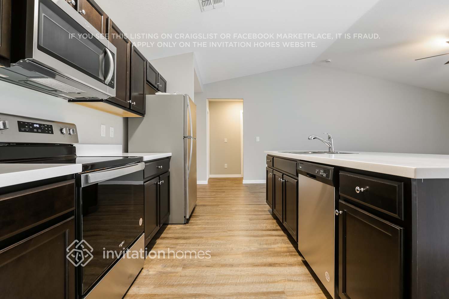 Building Photo - 433 Oldenberg St SW