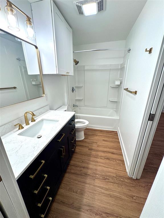 Building Photo - 6011 Nuckols Crossing Rd