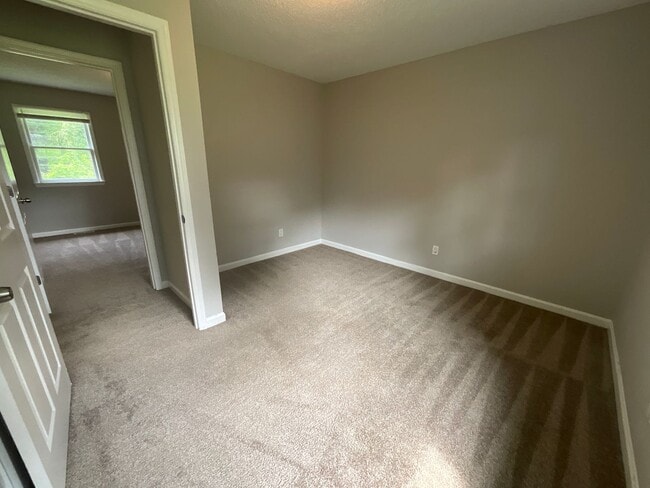 Building Photo - Now Ready in High Point! Fantastic 3 Bedro...