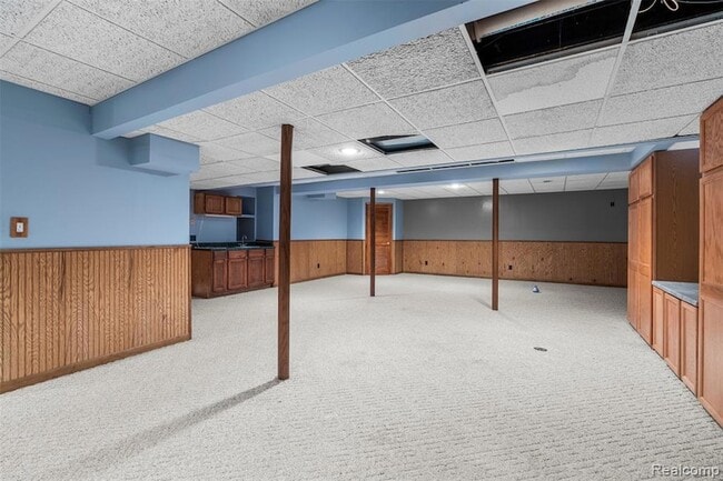 Building Photo - 23931 Pointe Dr