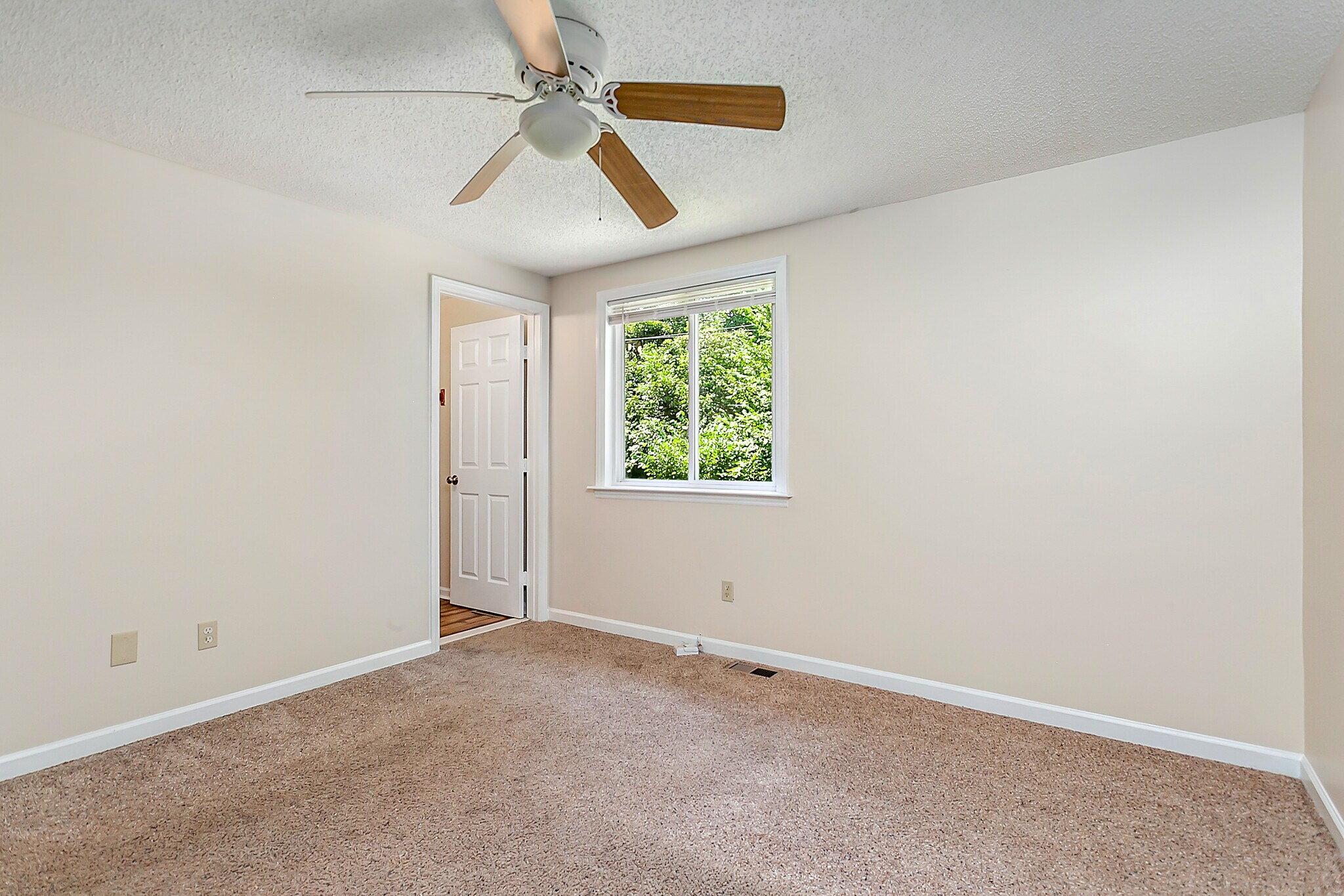 Building Photo - 1204 Ogden Pl