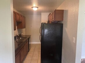 Building Photo - Move In Special offered 1 bedroom with 1 bath