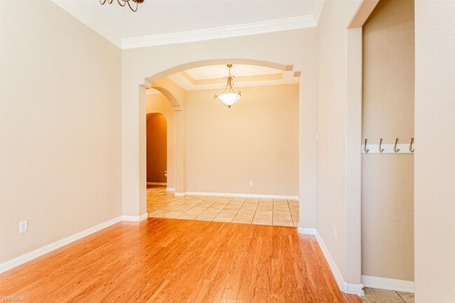 Building Photo - 4 br, 2 bath House - 2407 Tivoli Dr