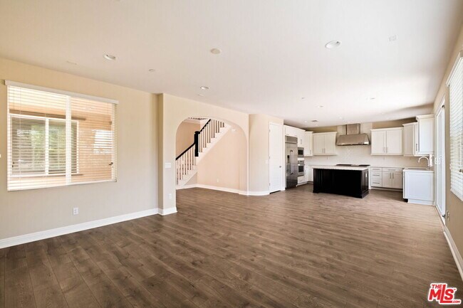 Building Photo - 5929 Spelthorne Ln