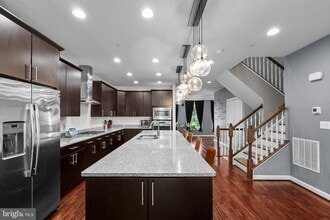 Building Photo - 5243 Stream Bank Ln