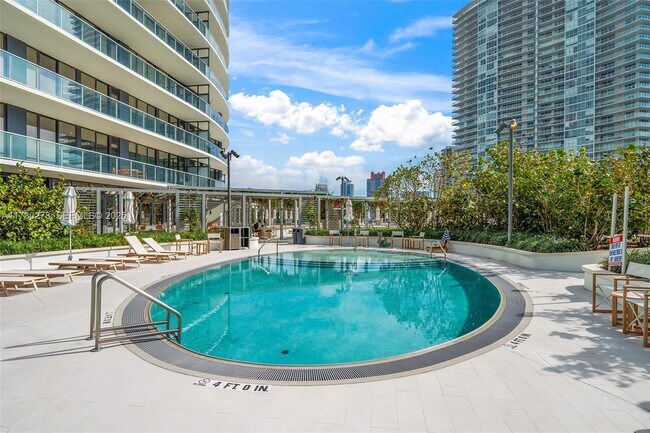 Building Photo - 500 Alton Rd