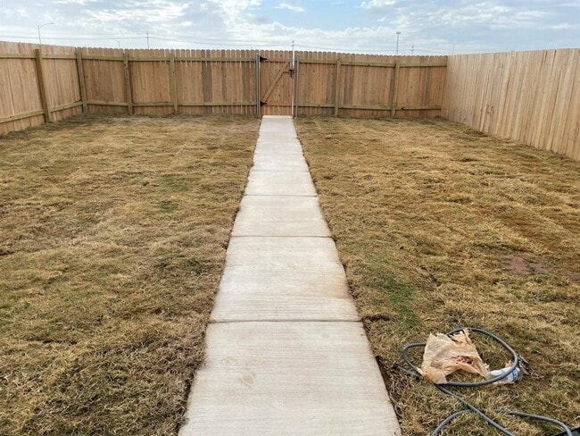 Building Photo - 1121 Largemouth Ln