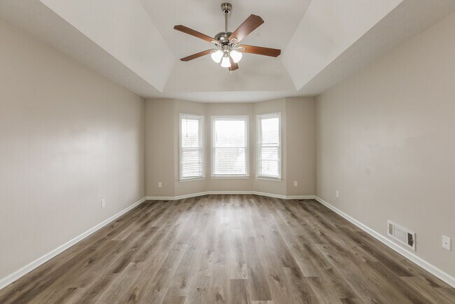 Building Photo - 9704 Squirrel Wood Run