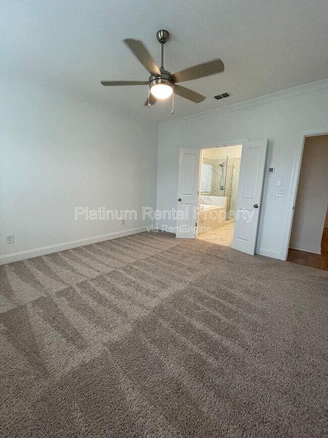 Building Photo - 5221 Riden Ct