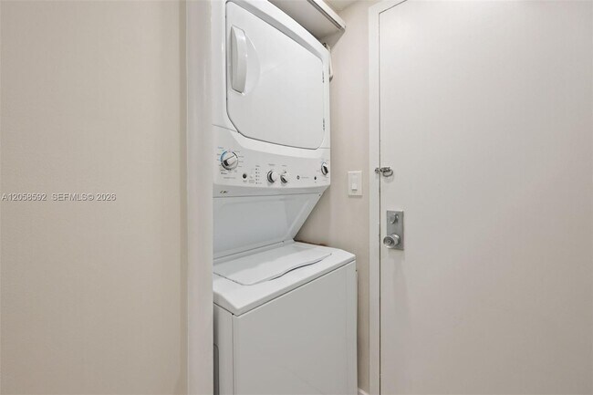 Building Photo - 3500 Galt Ocean Dr