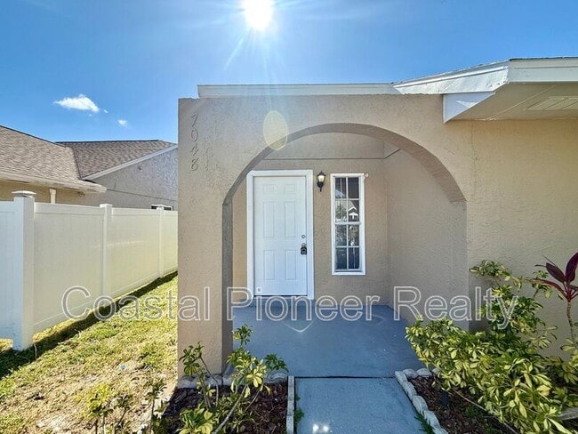 Building Photo - 7048 Hollowell Dr