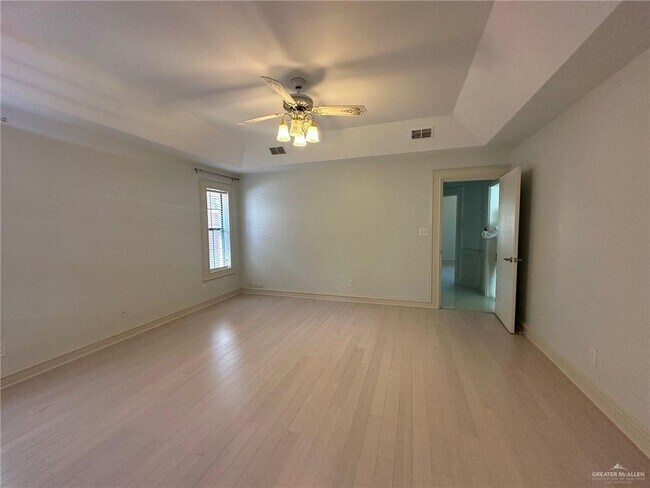 Building Photo - 23 N St