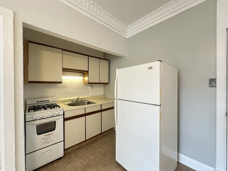 Building Photo - 3824 N Fremont St