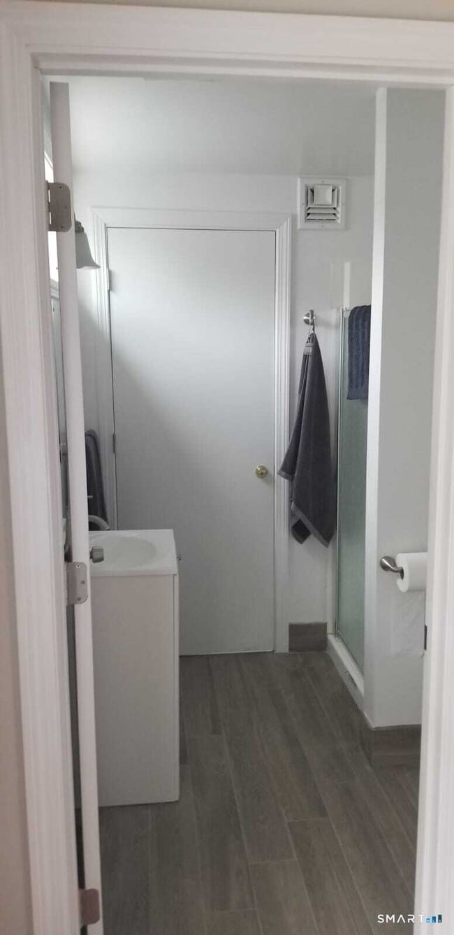 Building Photo - 531 East St