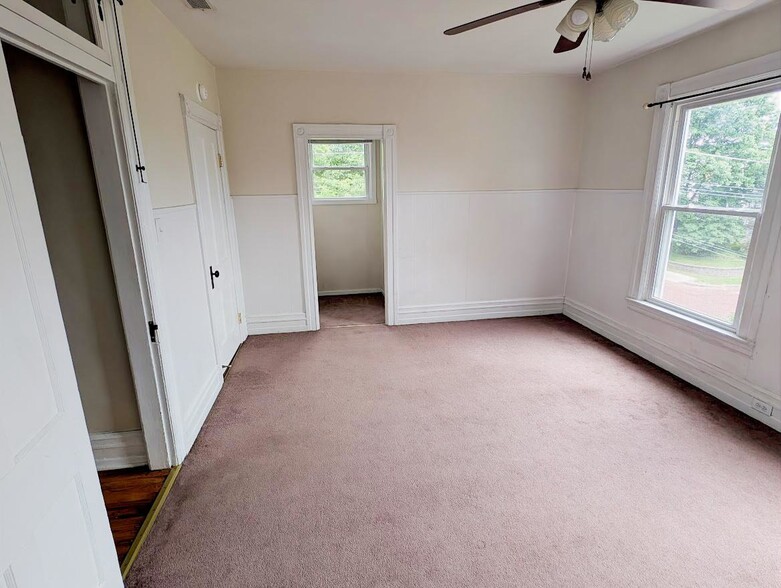 Master Bedroom Looking Towards Dual Closet Entrance - 1106 George St