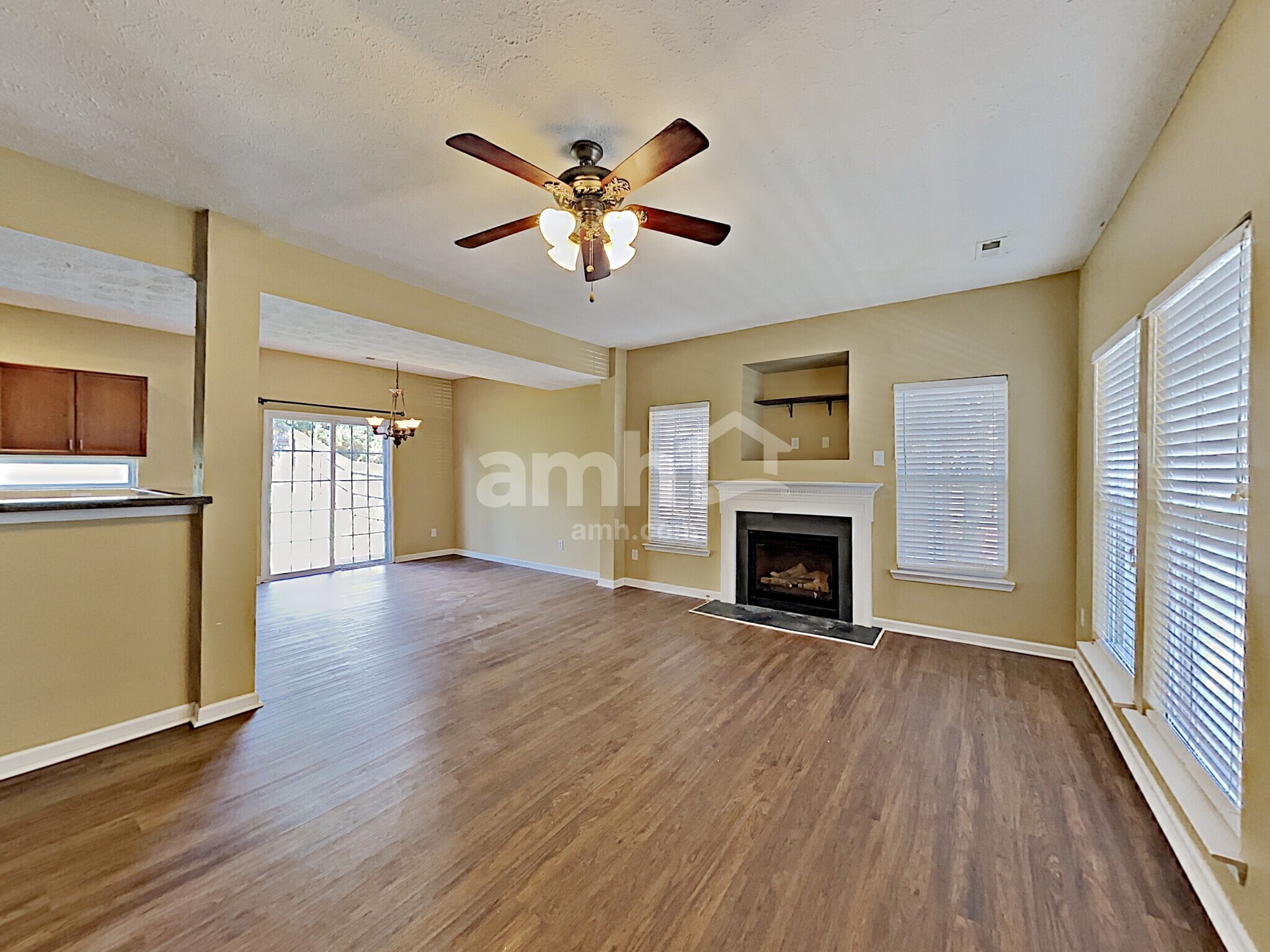 Building Photo - 1813 Baslia Ln