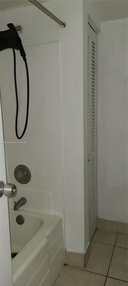 Building Photo - 13499 Biscayne Blvd