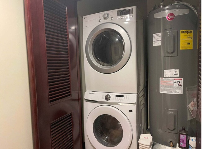 Building Photo - 4-820 Kuhio Highway-SI ID1376586P