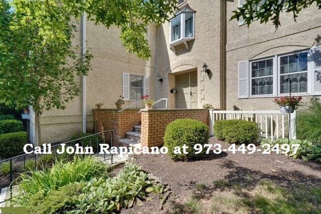 Building Photo - 11G Heritage Dr