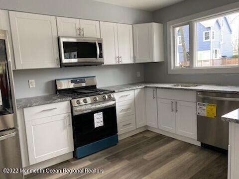 Building Photo - 220 Highwood Rd