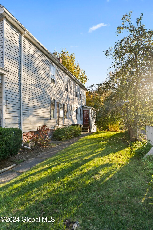 Building Photo - 776 Pawling Ave
