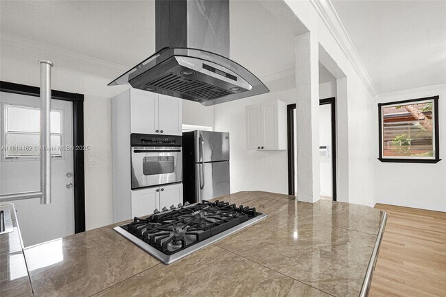 Building Photo - 12287 NE 7th Ave