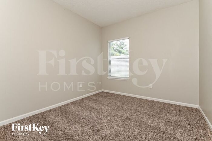Building Photo - 8906 Devon Pines Dr