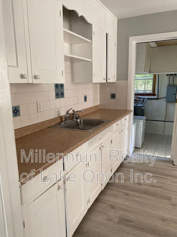 Building Photo - 4673 Academy St