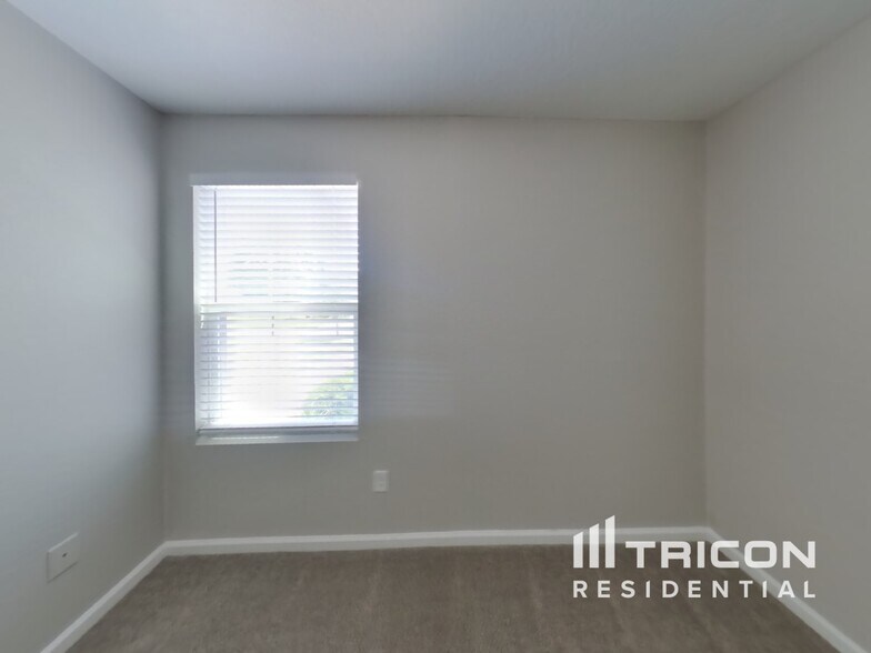 Building Photo - 1288 Sarahs Landing Dr