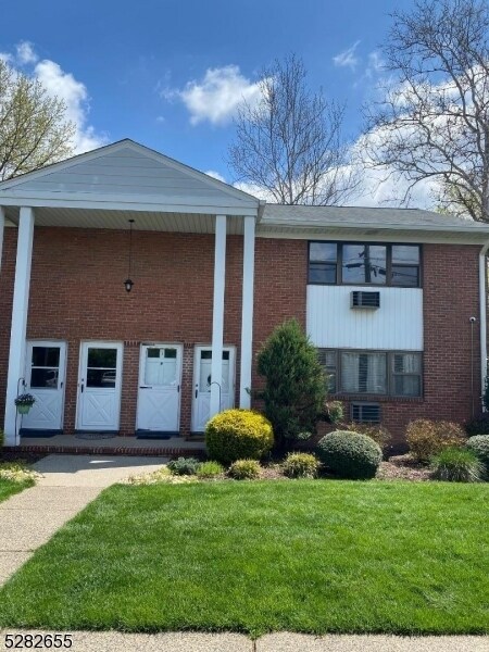 Building Photo - 1 Colonial Dr